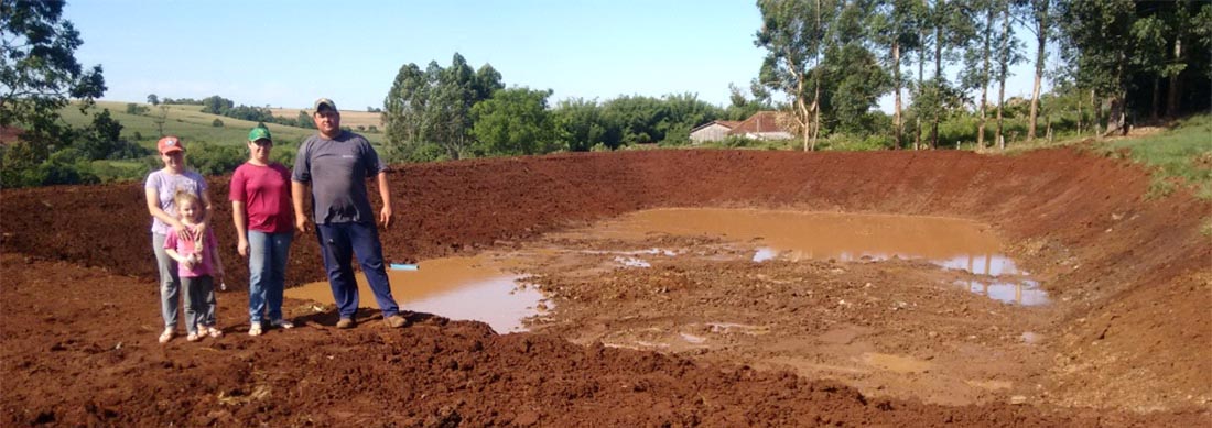 Agricutores são beneficiados com a construção de açudes