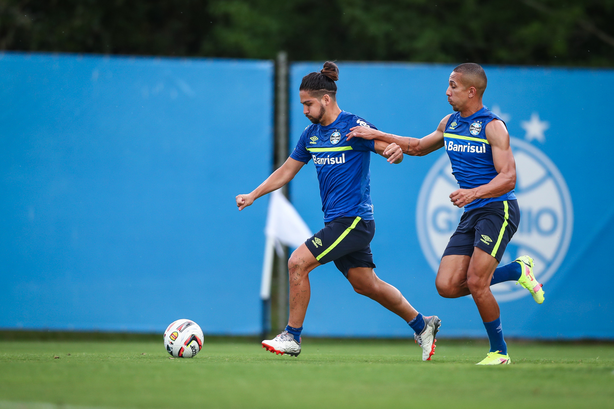 Pensamento positivo, pois vai ser um ano agitado Pensamento positivo, pois vai ser um ano agitado