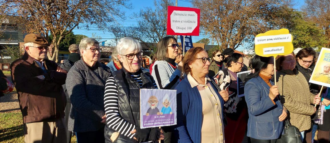 Caminhada alertou sobre a violência contra idosos