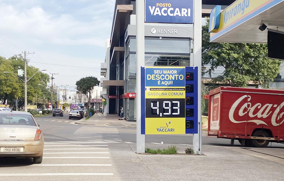 Litro da gasolina abaixo de R$ 5,00 em Santa Rosa