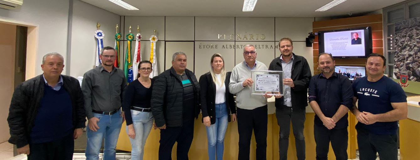 Câmara de Vereadores homenageia Leonides Freddi