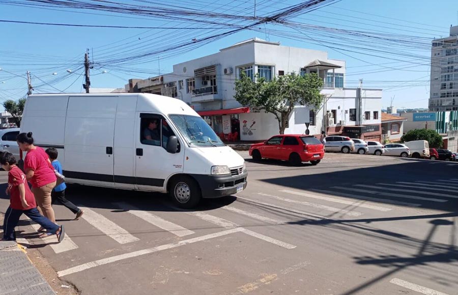 Melhorias na sinalização em rótula no centro