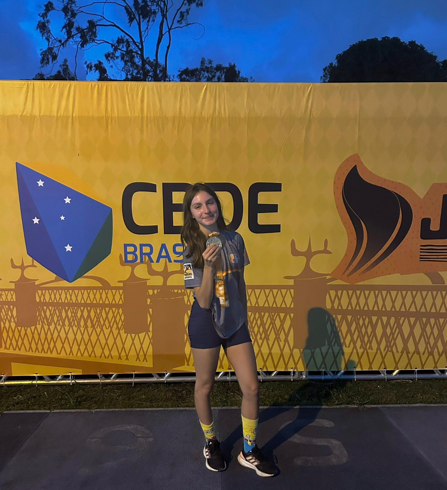 Emanueli Hein é campeã dos jogos escolares brasileiros