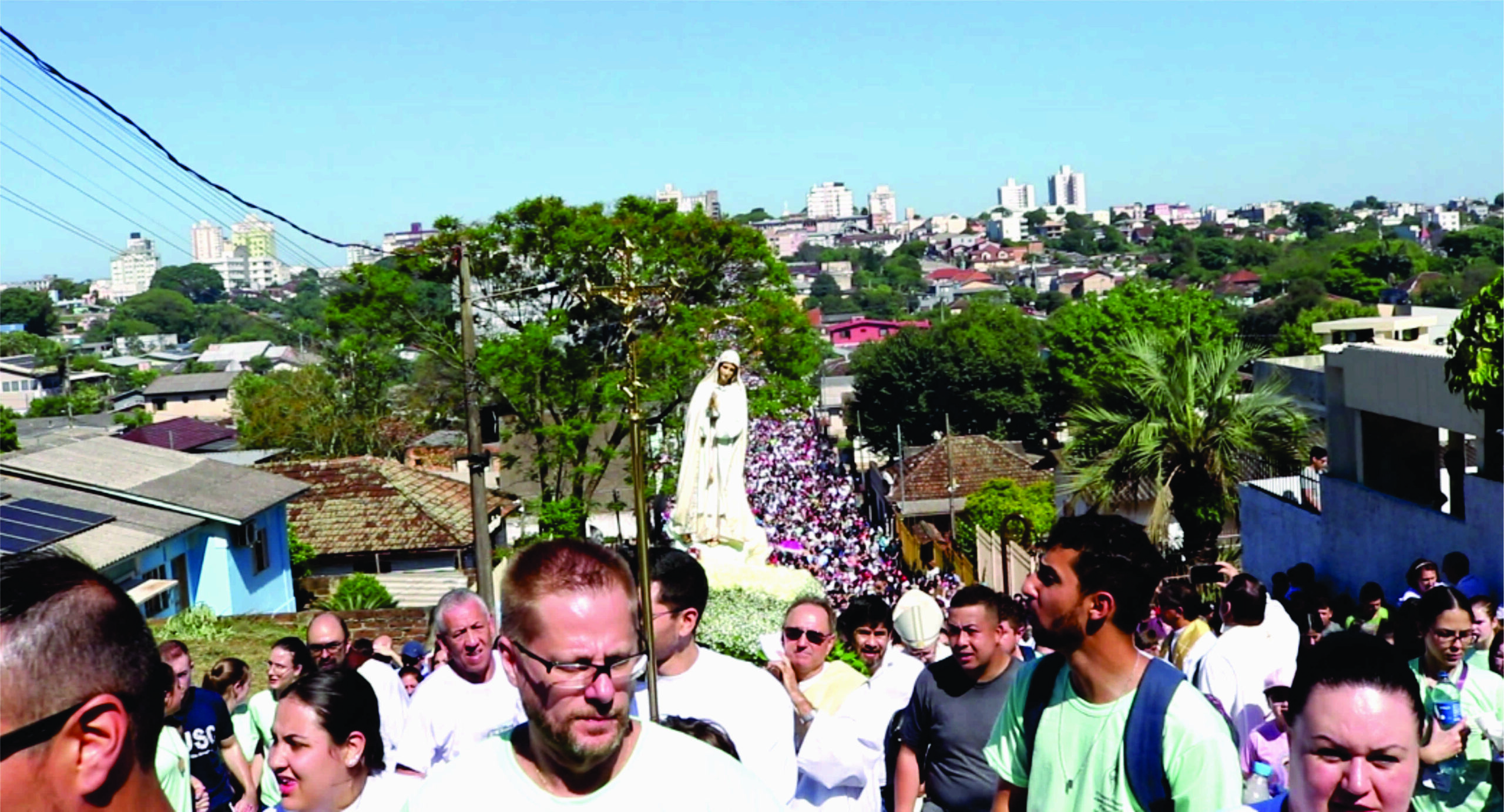 Um dia para caminhar, pedir e agradecer