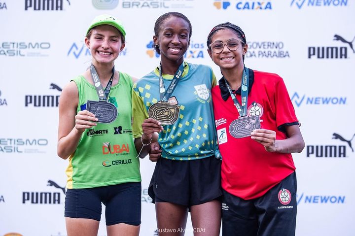 Emanueli Hein Conquista o Título de Vice-Campeã Brasileira Sub-16 nos 1.000m com Obstáculos