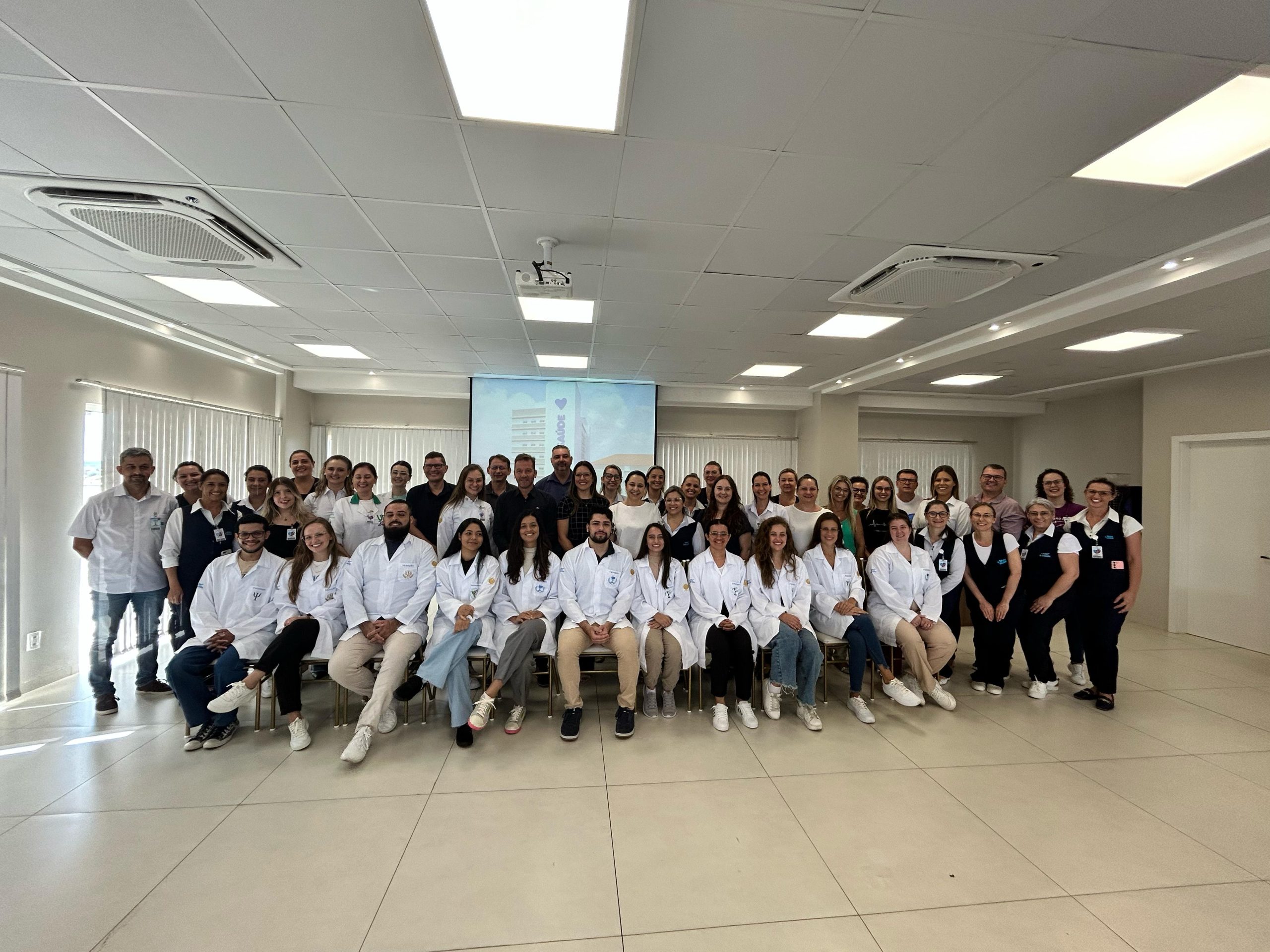 Vida & Saúde recebe residentes da primeira turma da Residência Multiprofissional