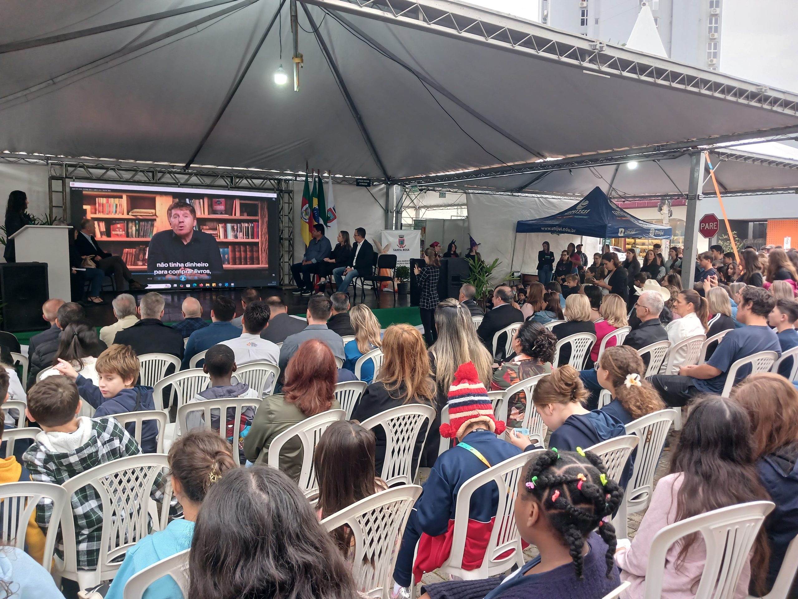 Abertura da 20ª Feira do Livro de Santa Rosa aconteceu nesta quarta-feira Abertura da 20ª Feira do Livro de Santa Rosa aconteceu nesta quarta-feira