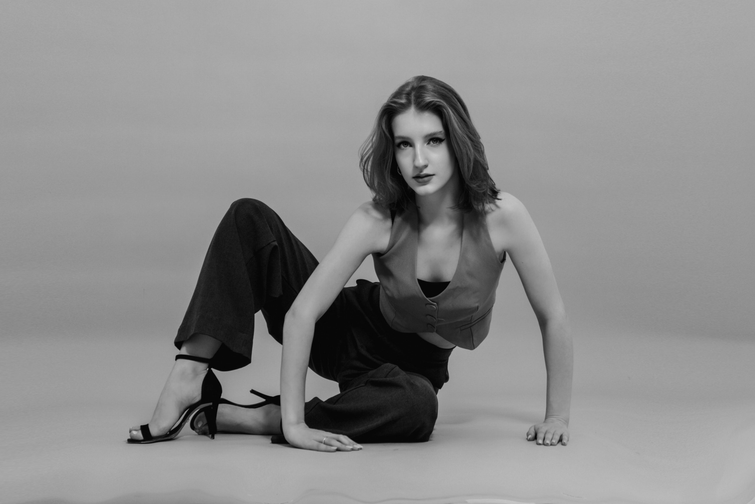 Modelo Santa-rosense embarca para temporada internacional na Índia Modelo Santa-rosense embarca para temporada internacional na Índia