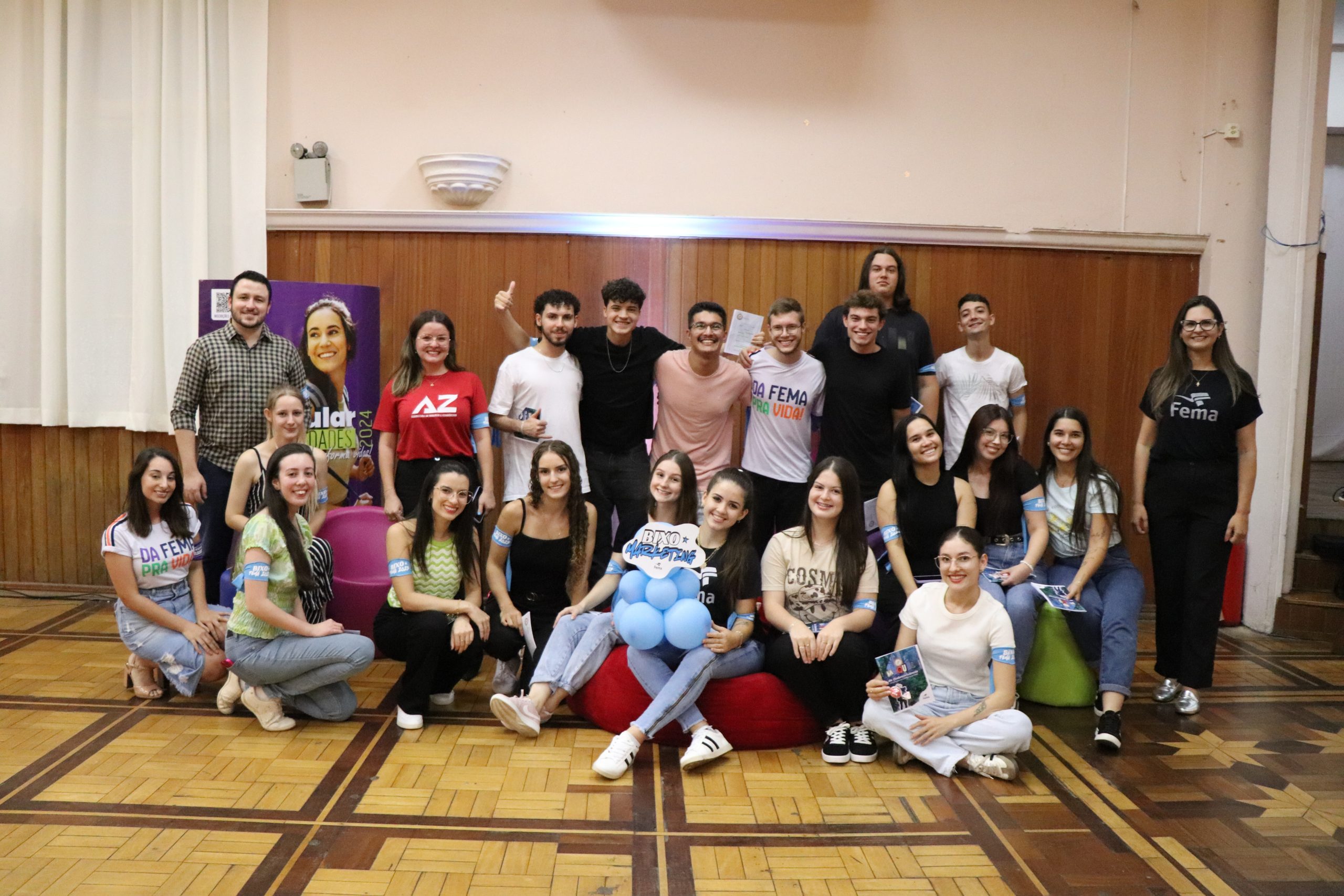 Primeira turma do curso de Marketing das Faculdades FEMA Primeira turma do curso de Marketing das Faculdades FEMA