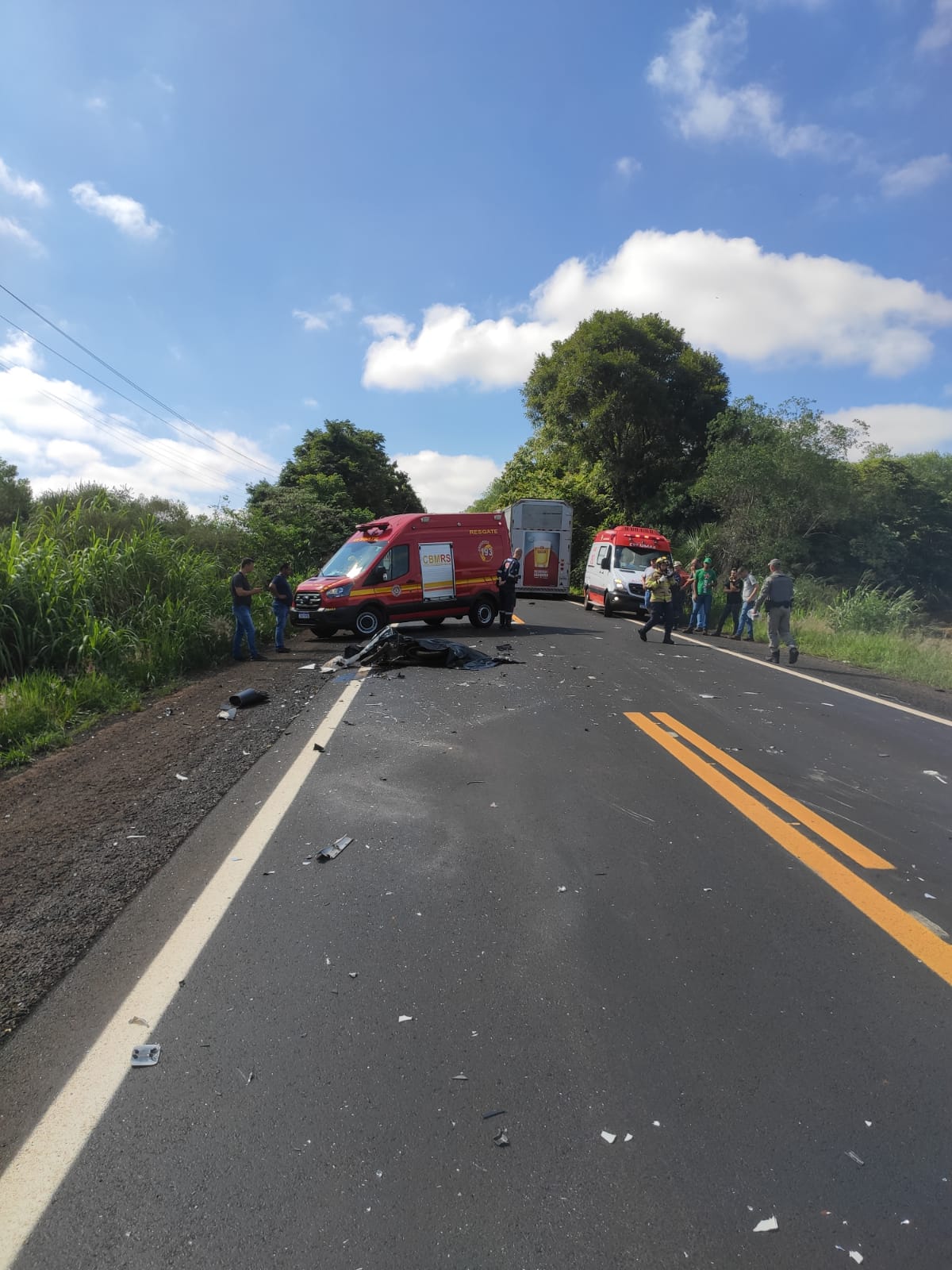 Colisão com morte na BR 472 em Linha Salto Colisão com morte na BR 472 em Linha Salto