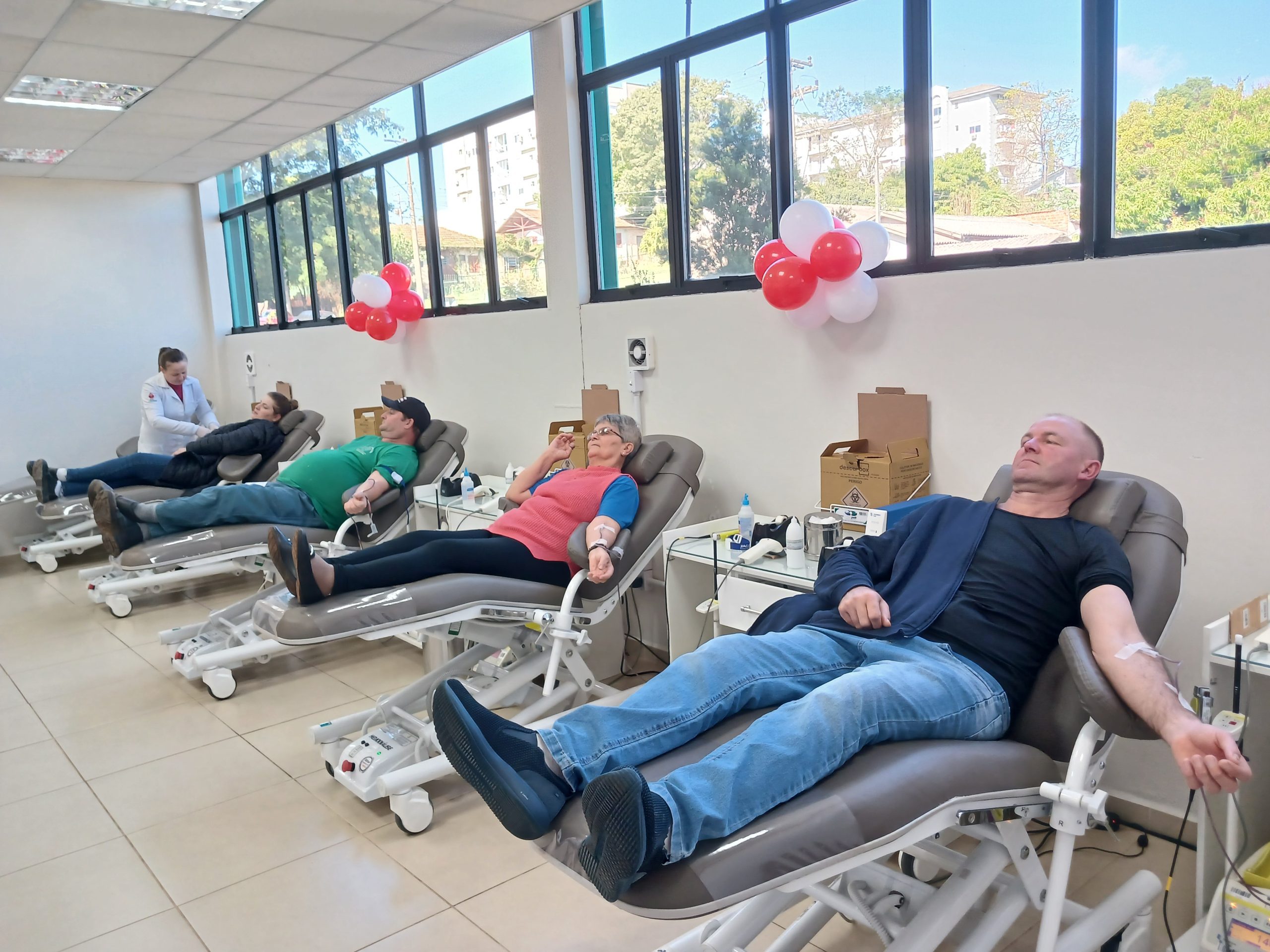 HEMOSAR realiza ações no Junho Vermelho e em comemoração ao Dia Mundial do Doador de Sangue HEMOSAR realiza ações no Junho Vermelho e em comemoração ao Dia Mundial do Doador de Sangue