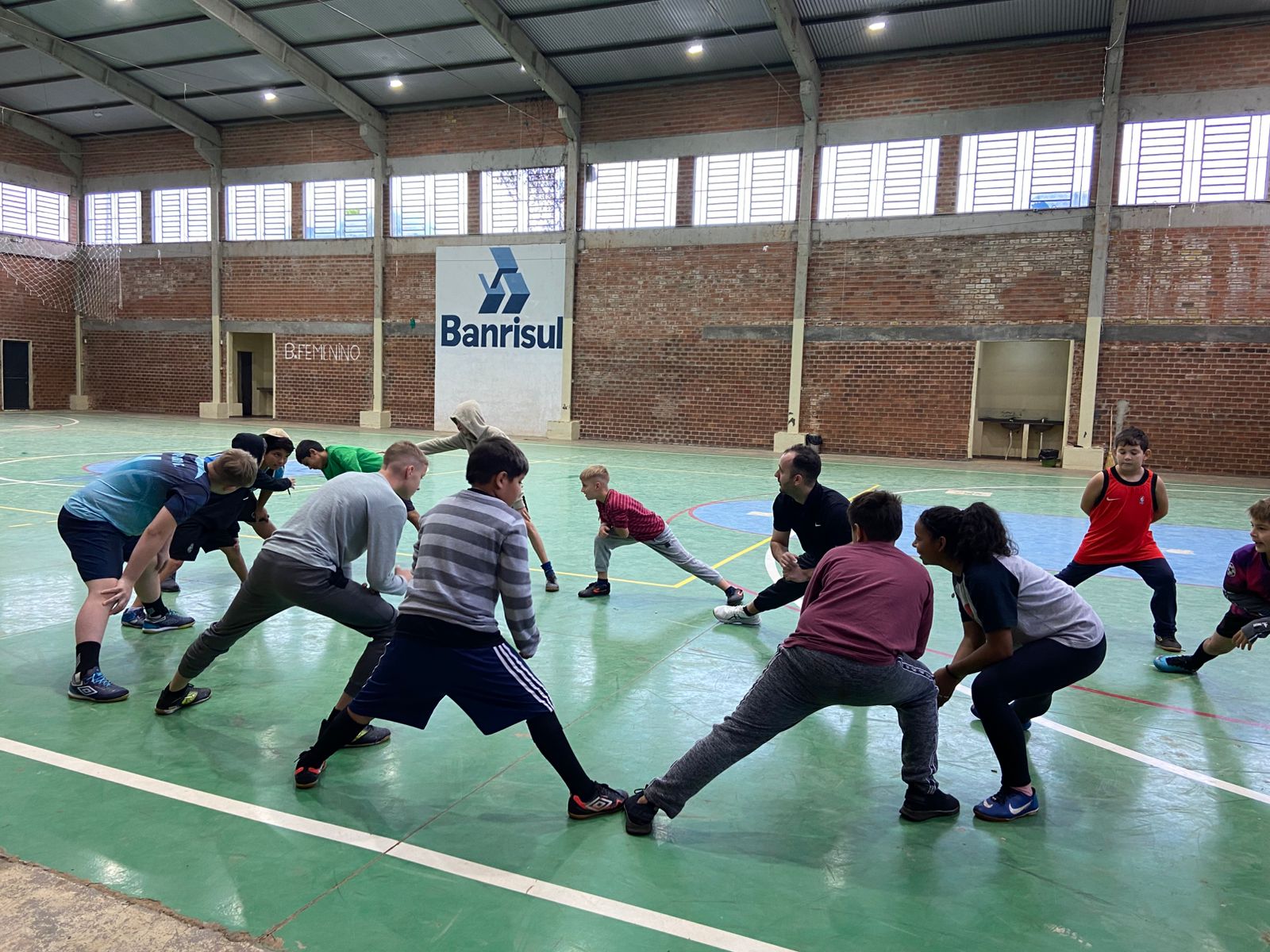 Profissionais da Residência Multiprofissional que atuam na FUMSSAR desenvolvem projeto com crianças no bairro Planalto Profissionais da Residência Multiprofissional que atuam na FUMSSAR desenvolvem projeto com crianças no bairro Planalto