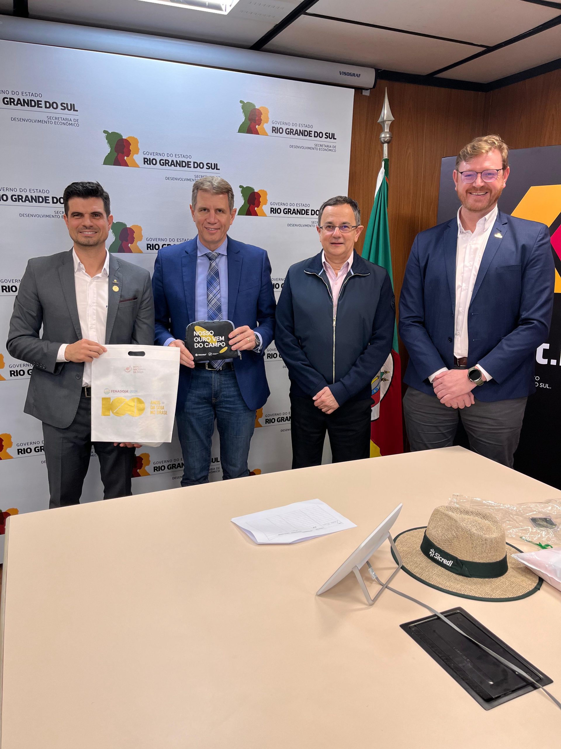 Fenasoja fortalece aproximação com lideranças e divulga Soy Summit em Porto Alegre