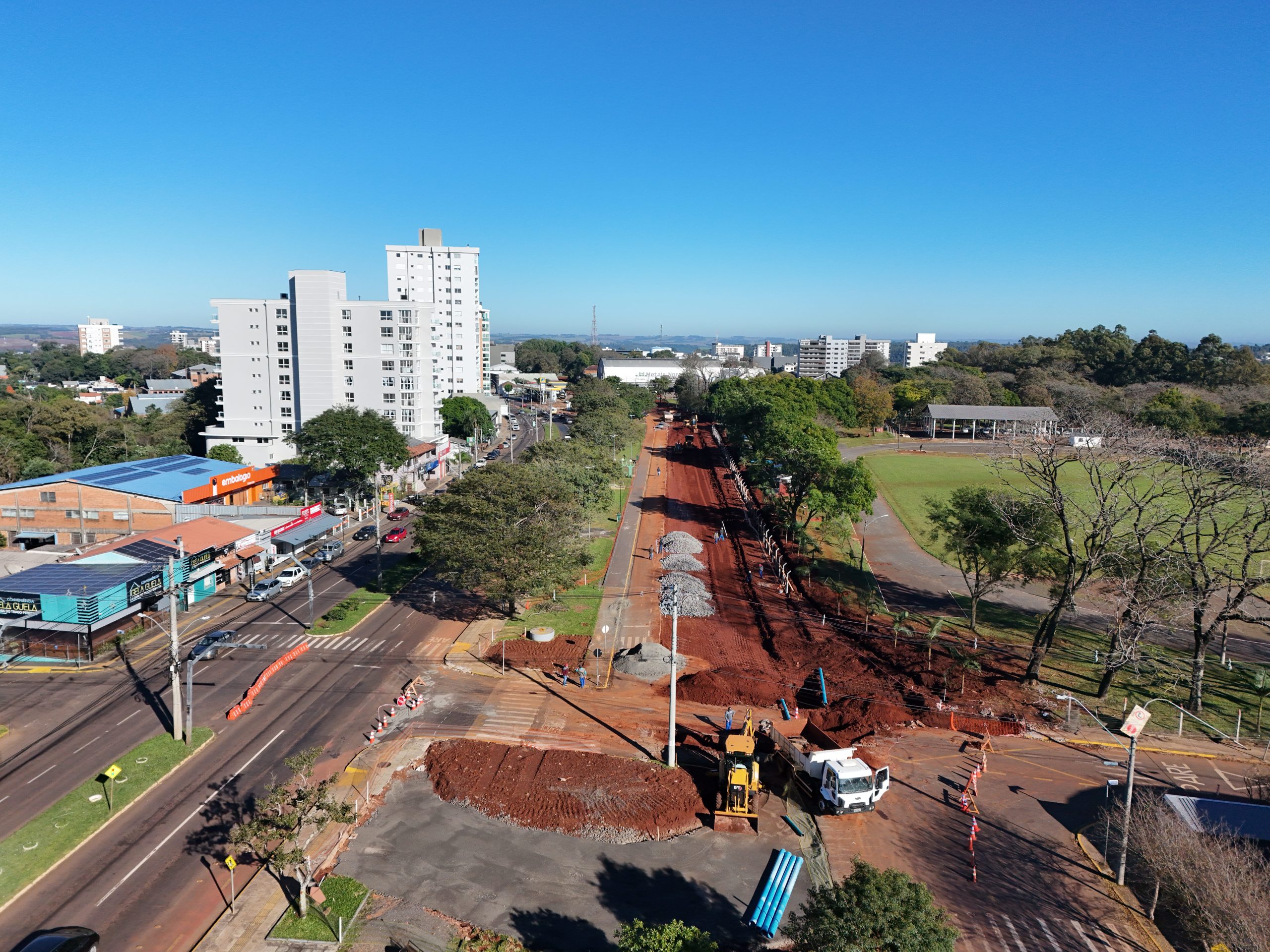 R$ 101 milhões em obras de infraestrutura em execução R$ 101 milhões em obras de infraestrutura em execução