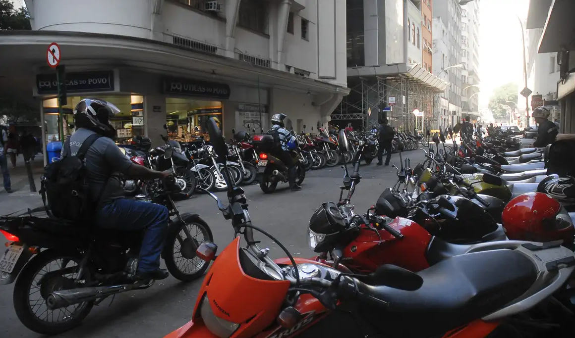 Em dez anos, frota de motocicletas cresce 42% no país