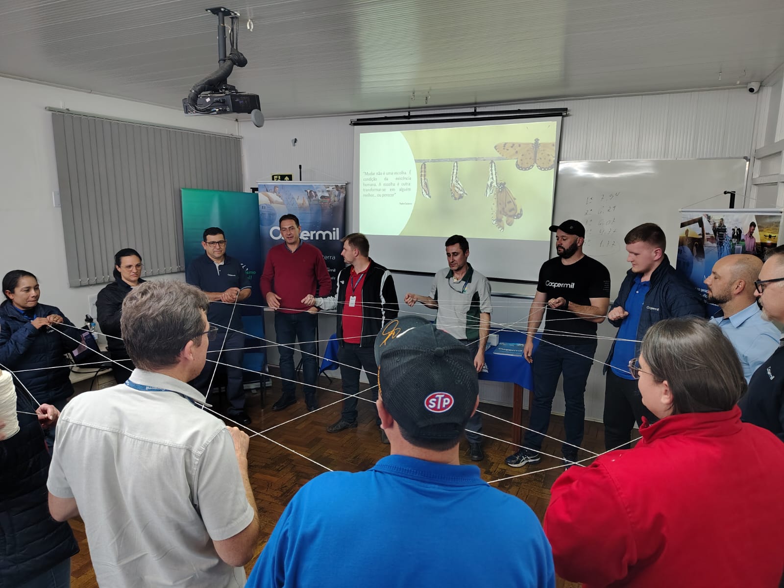 Rede de Postos Coopermil qualifica equipe