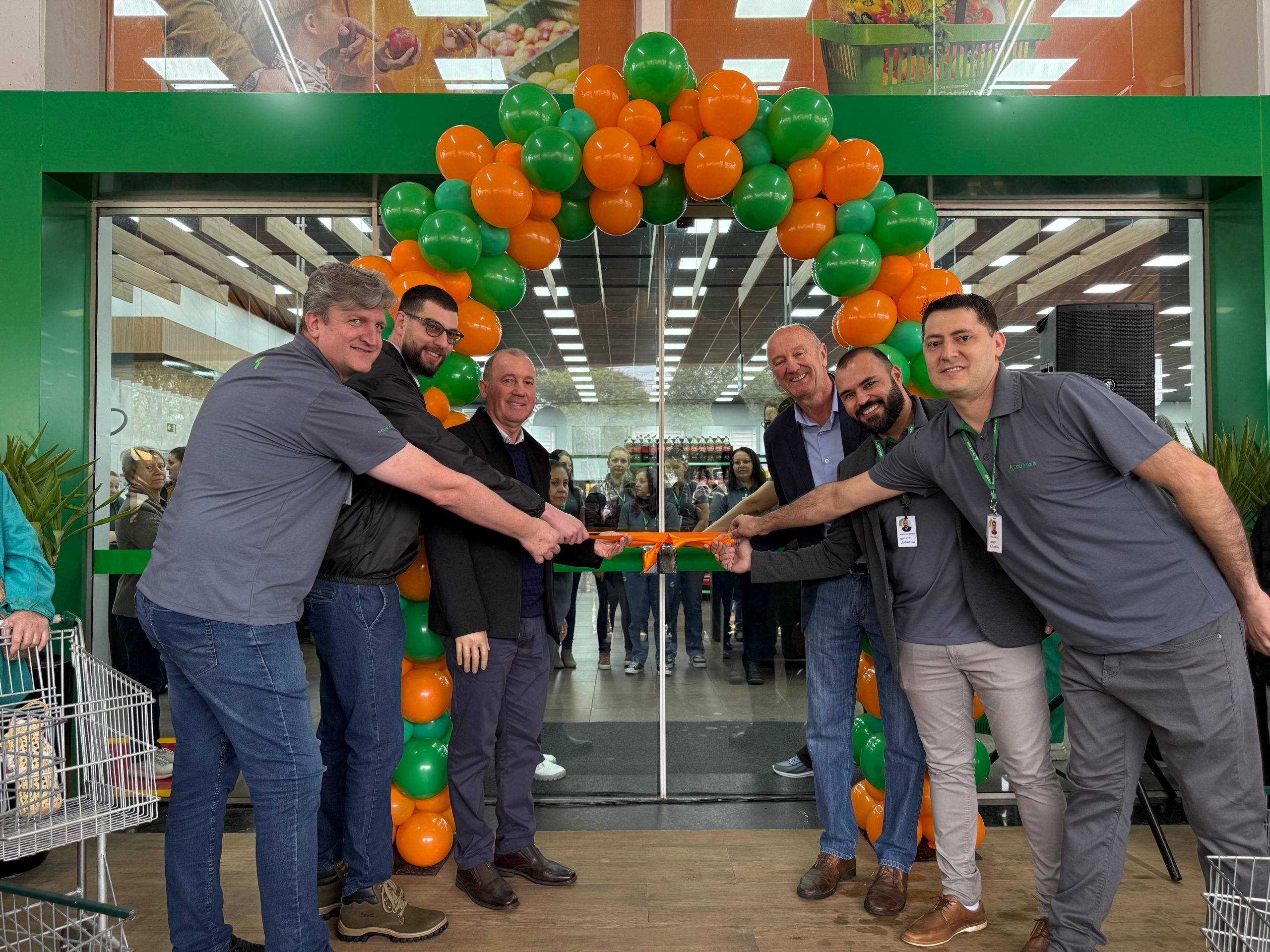Cotrirosa reinaugurou supermercado no Bairro Cruzeiro