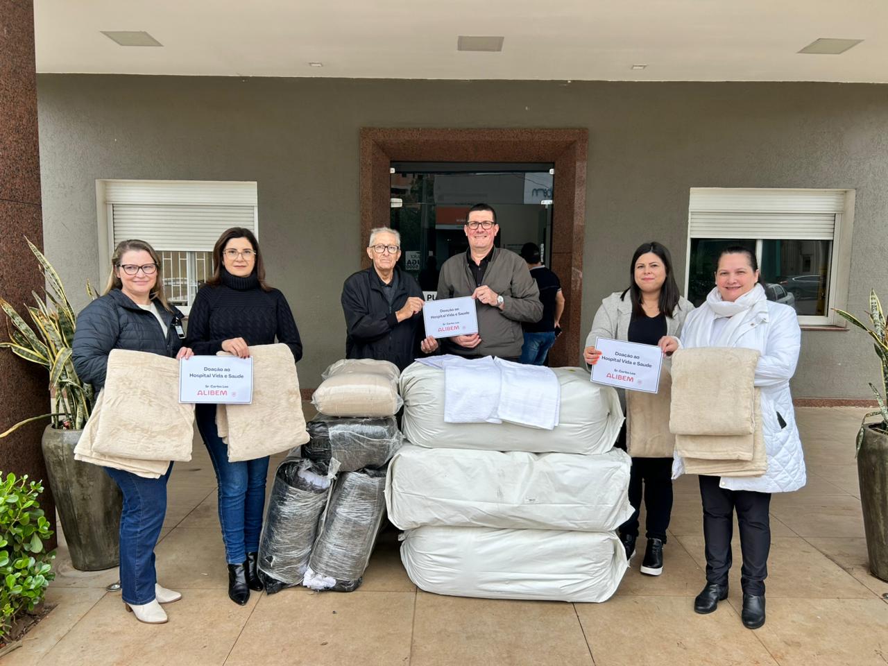 Vida & Saúde recebe doação do empresário Carlos Lee Vida & Saúde recebe doação do empresário Carlos Lee