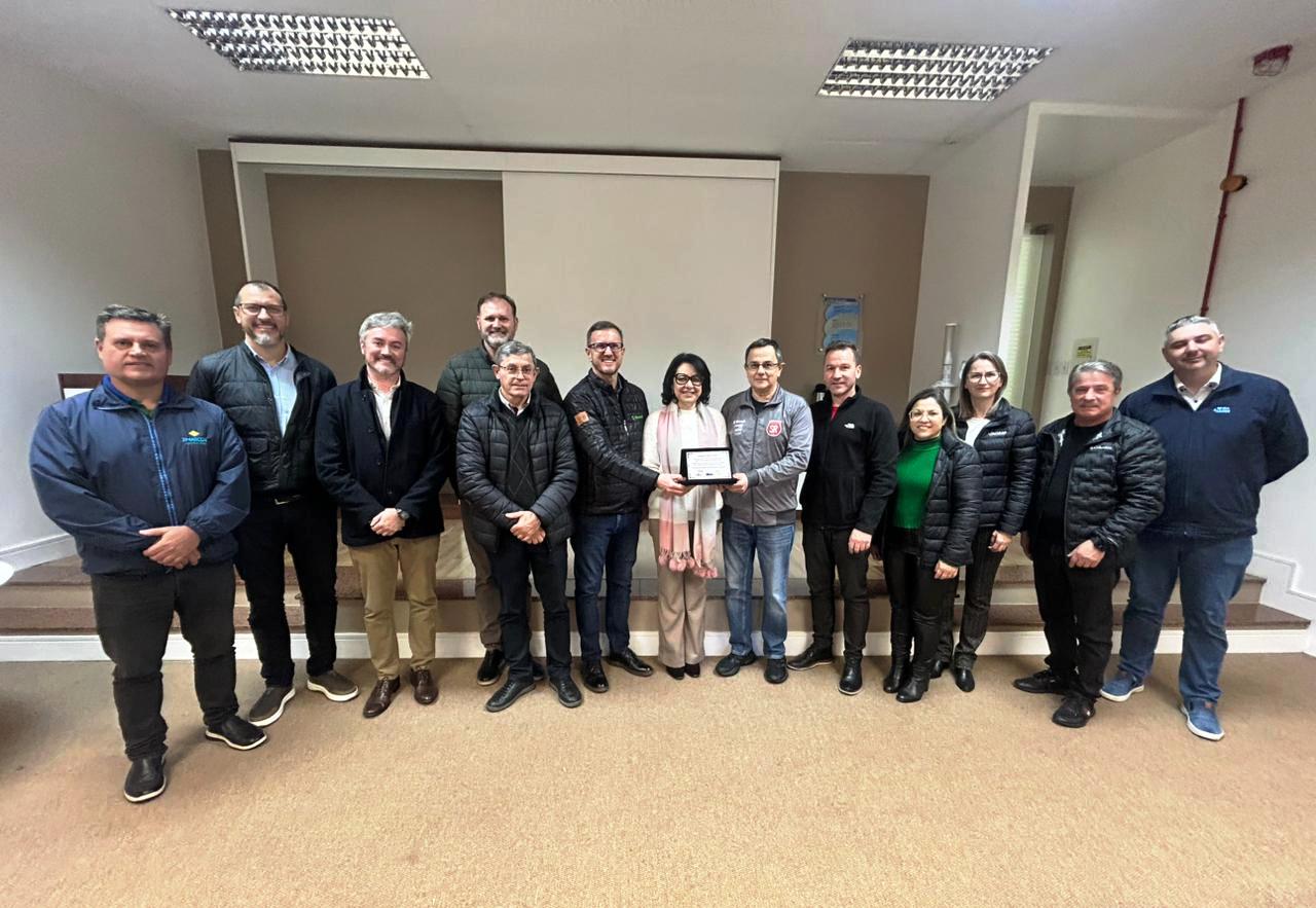 Entidades de Santa Rosa homenageiam os 90 anos do Hospital Vida & Saúde