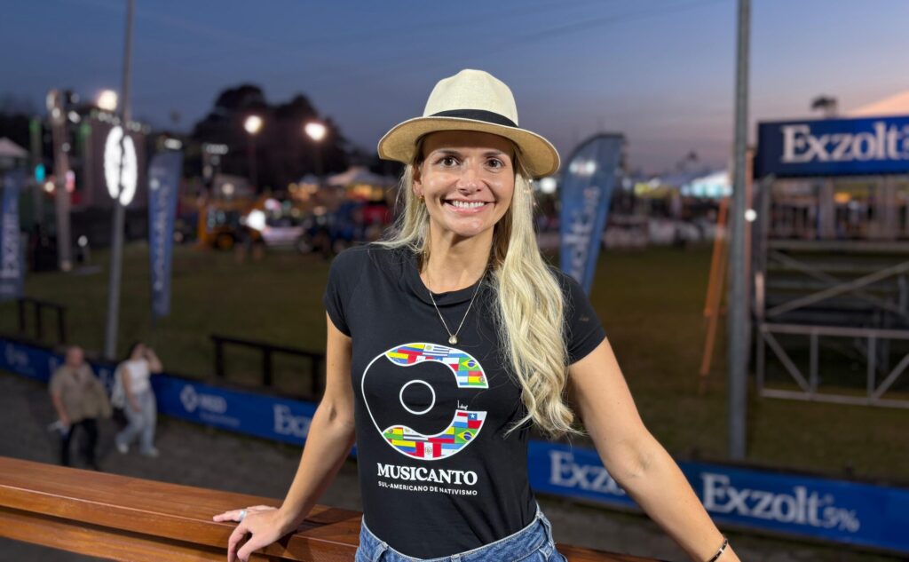 De Santa Rosa para o mundo: quem é Sara Kirchhof, apresentadora do Musicanto 2025 De Santa Rosa para o mundo: quem é Sara Kirchhof, apresentadora do Musicanto 2025