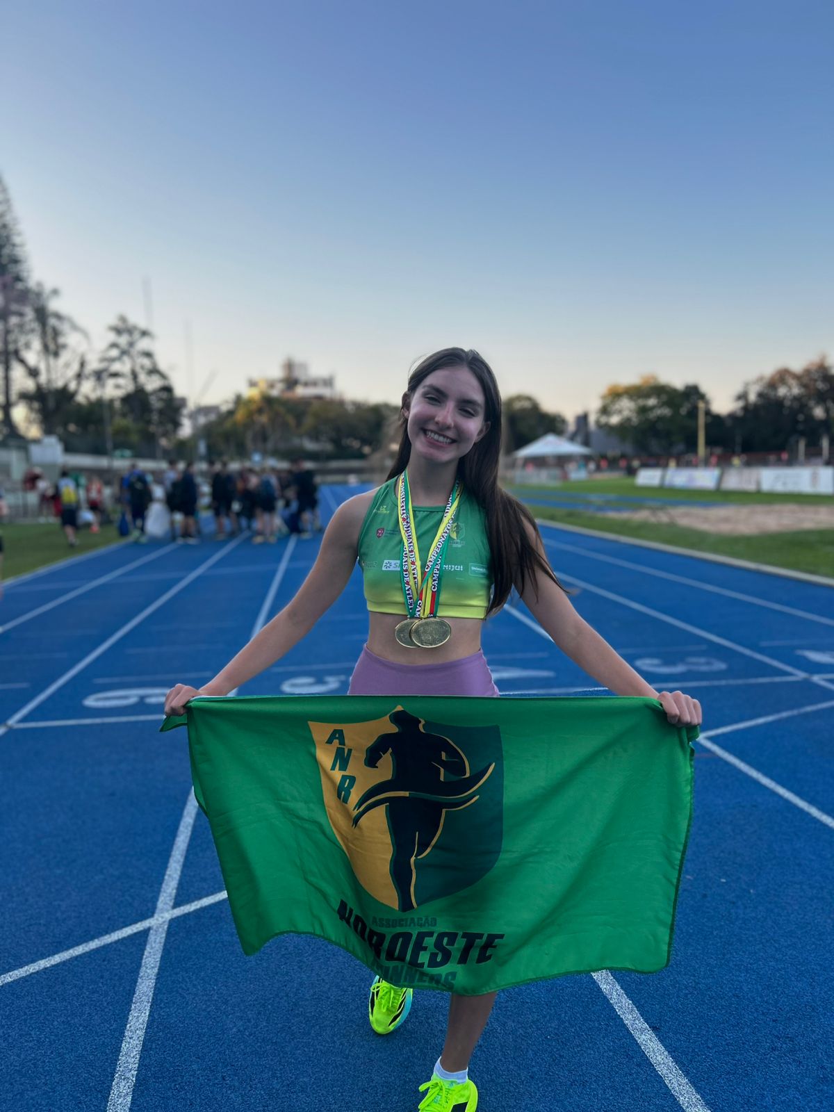 Emanueli é bicampeã Estadual Sub 16