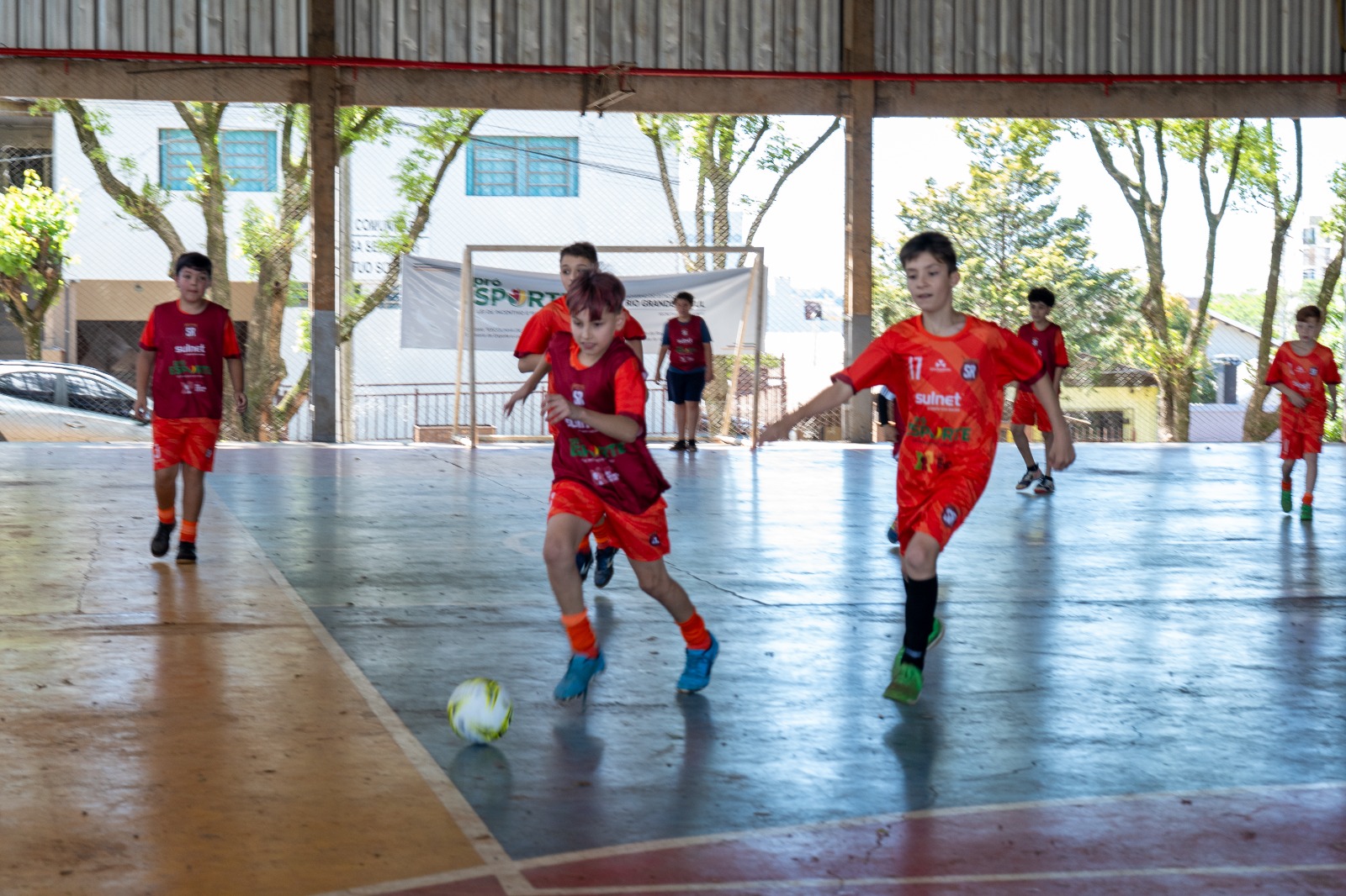Projeto “Escolinha de Futsal Santa Rosa” forma cidadãos através do esporte Projeto “Escolinha de Futsal Santa Rosa” forma cidadãos através do esporte