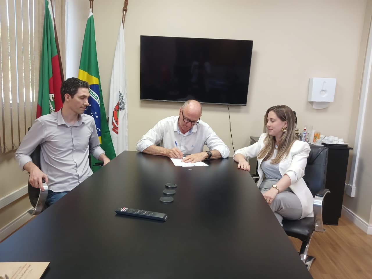 Novas ordens de início reforçam investimentos em infraestrutura Novas ordens de início reforçam investimentos em infraestrutura