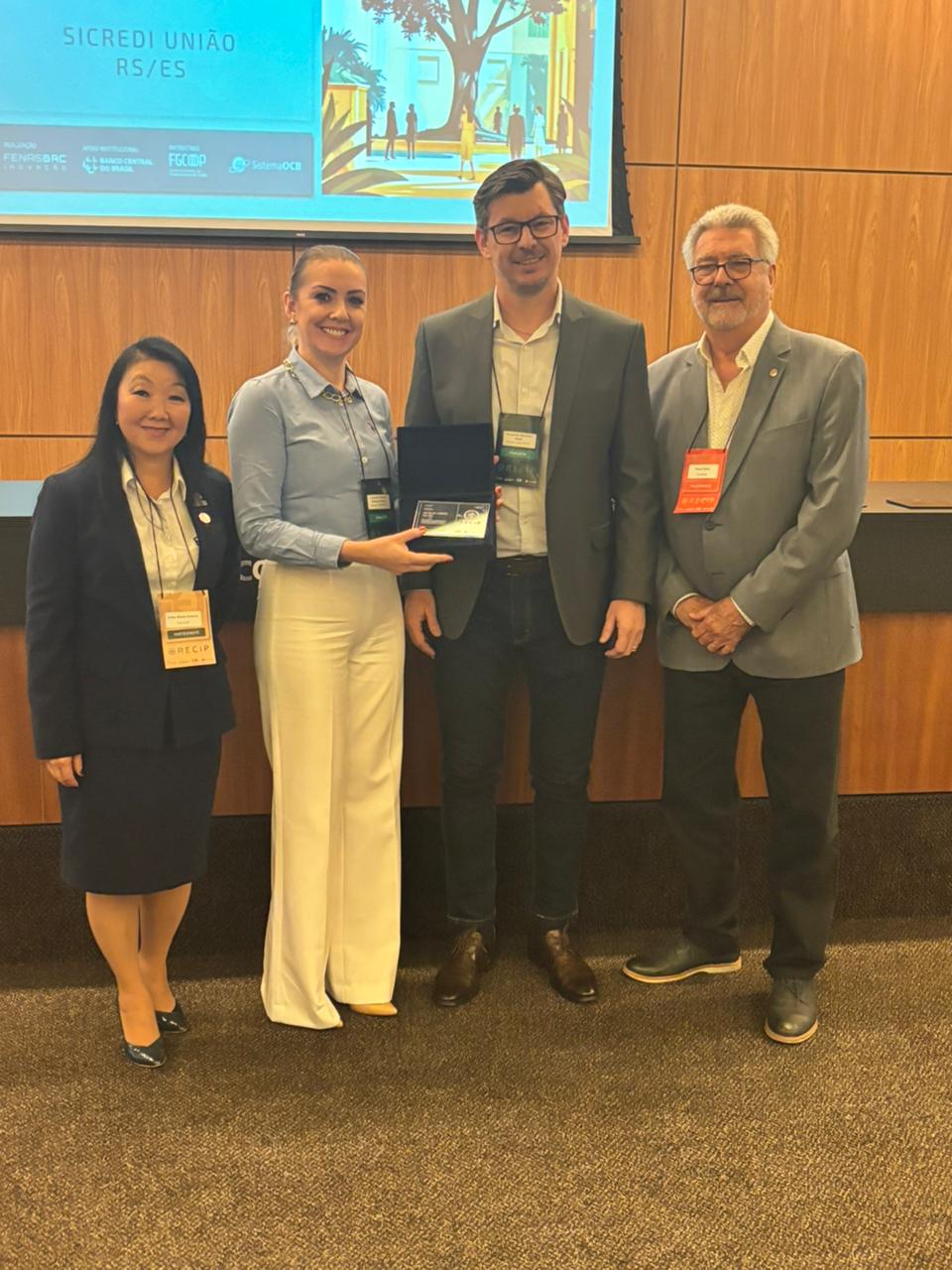 Sicredi União RS/ES recebe destaque no prêmio nacional de Inovação com Propósito da Federação Nacional dos Bancos