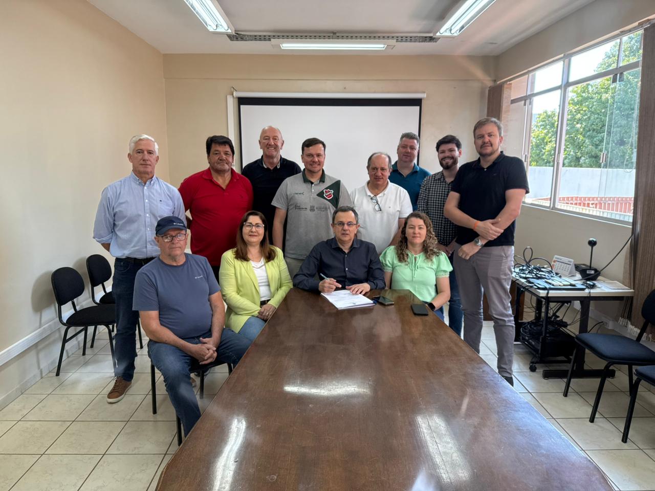 Novas obras de pavimentação vão melhorar a mobilidade em Santa Rosa Novas obras de pavimentação vão melhorar a mobilidade em Santa Rosa