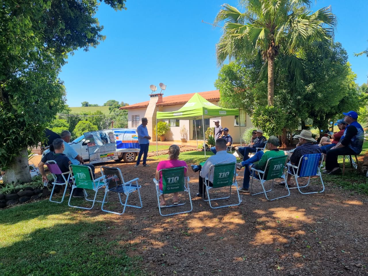 Agricultores de Porto Mauá recebem orientações sobre irrigação