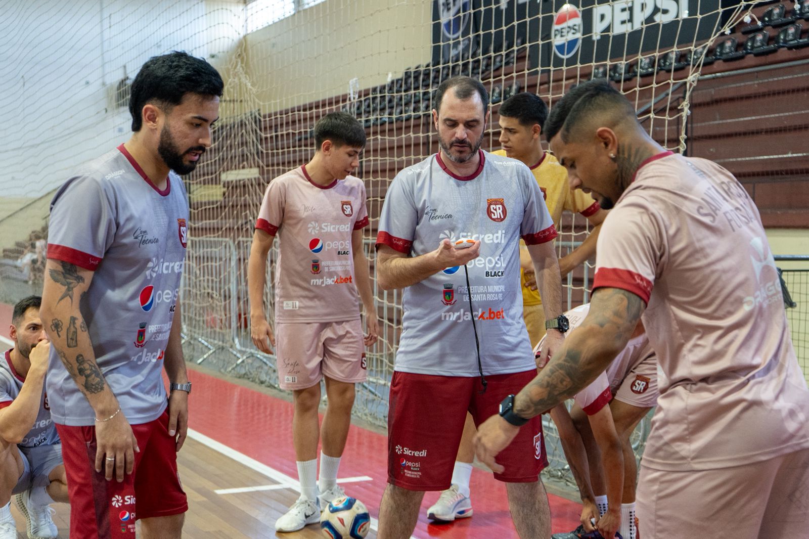 Manhã de reapresentação marca início dos trabalhos do Santa Rosa Futsal para 2026 Manhã de reapresentação marca início dos trabalhos do Santa Rosa Futsal para 2026