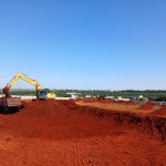 Terraplanagem da Escola do Montese em andamento