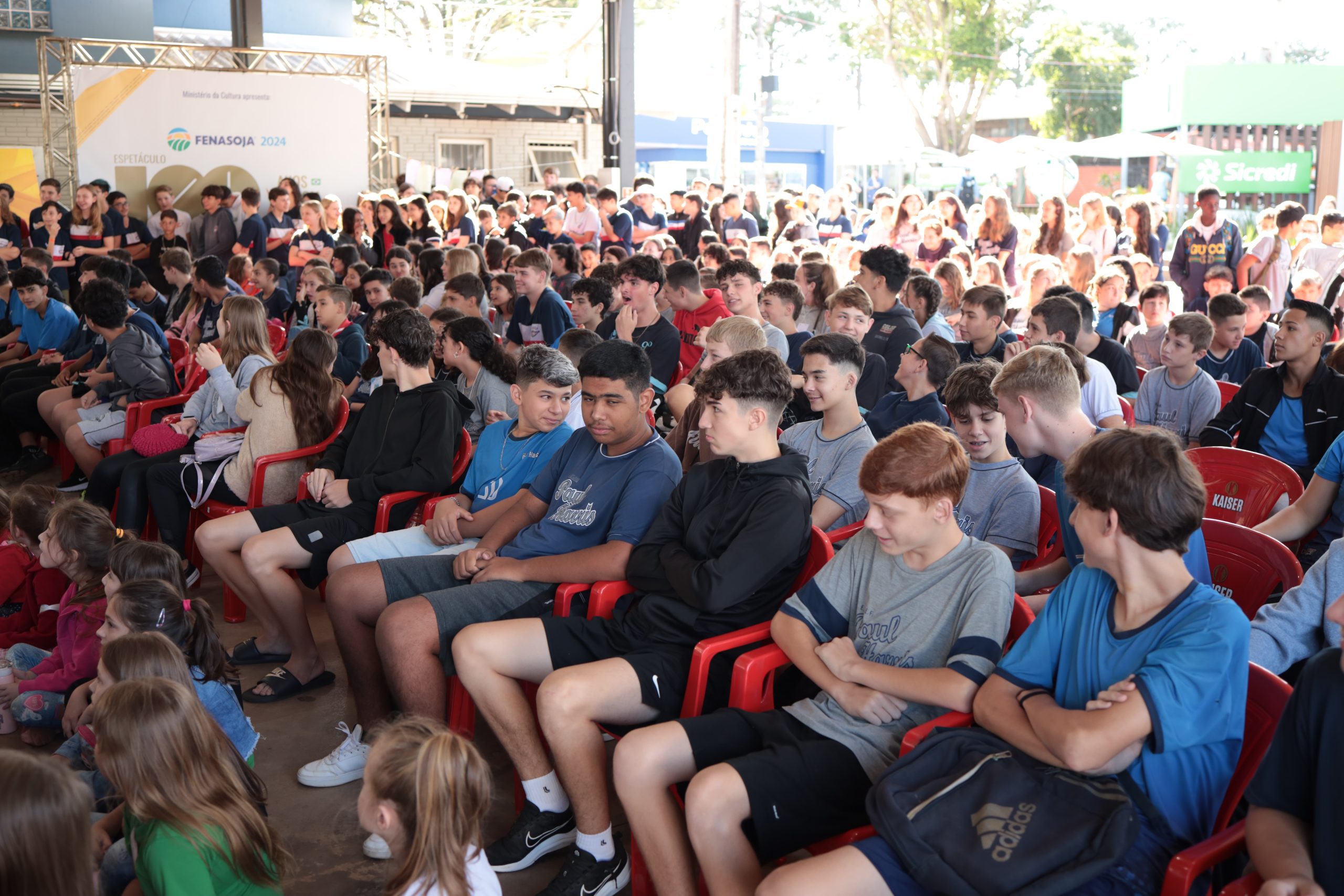 Fenasoja 2026 lança projeto Orgulho Nacional voltado à produção literária estudantil Fenasoja 2026 lança projeto Orgulho Nacional voltado à produção literária estudantil