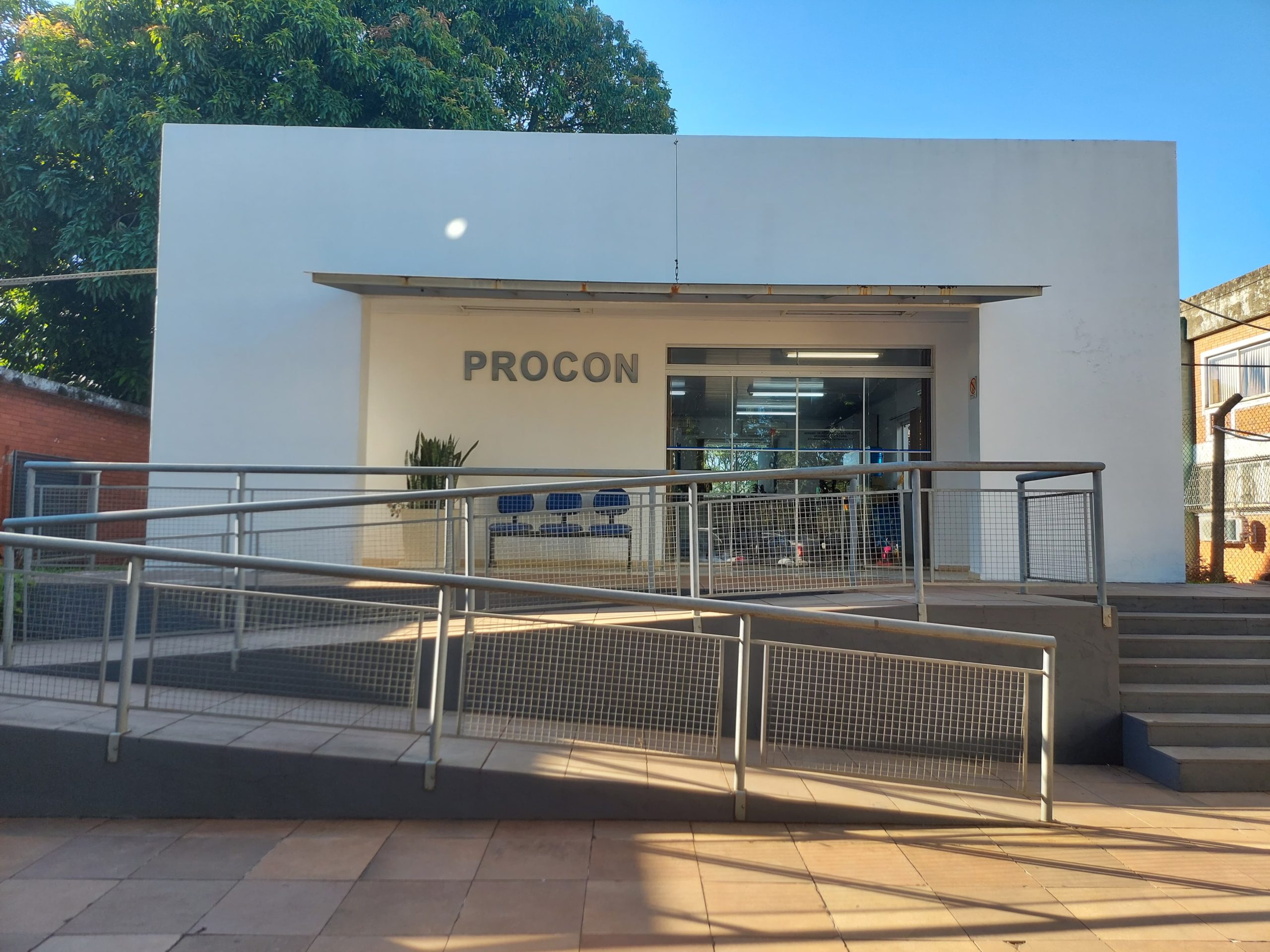 Procon de Santa Rosa realiza mutirão de atendimento com a Corsan