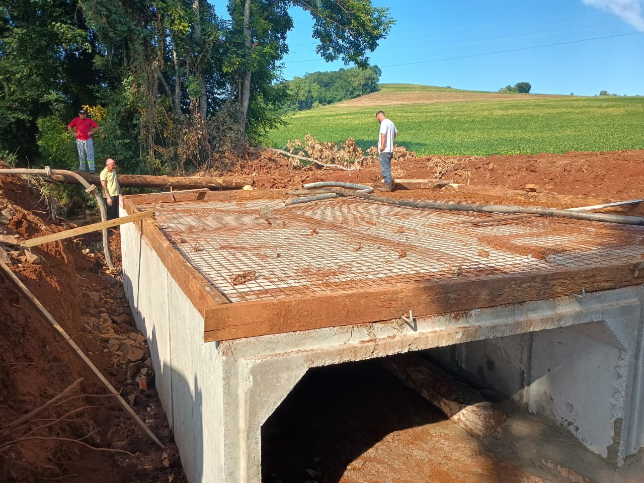 Infraestrutura Rural: Santa Rosa avança na modernização de passagens com novas galerias de concreto