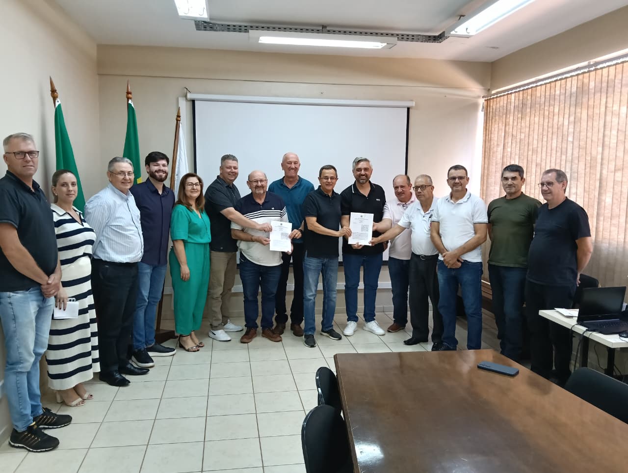 Prefeito assina convênio do Programa Pavimenta para obras na RS-344