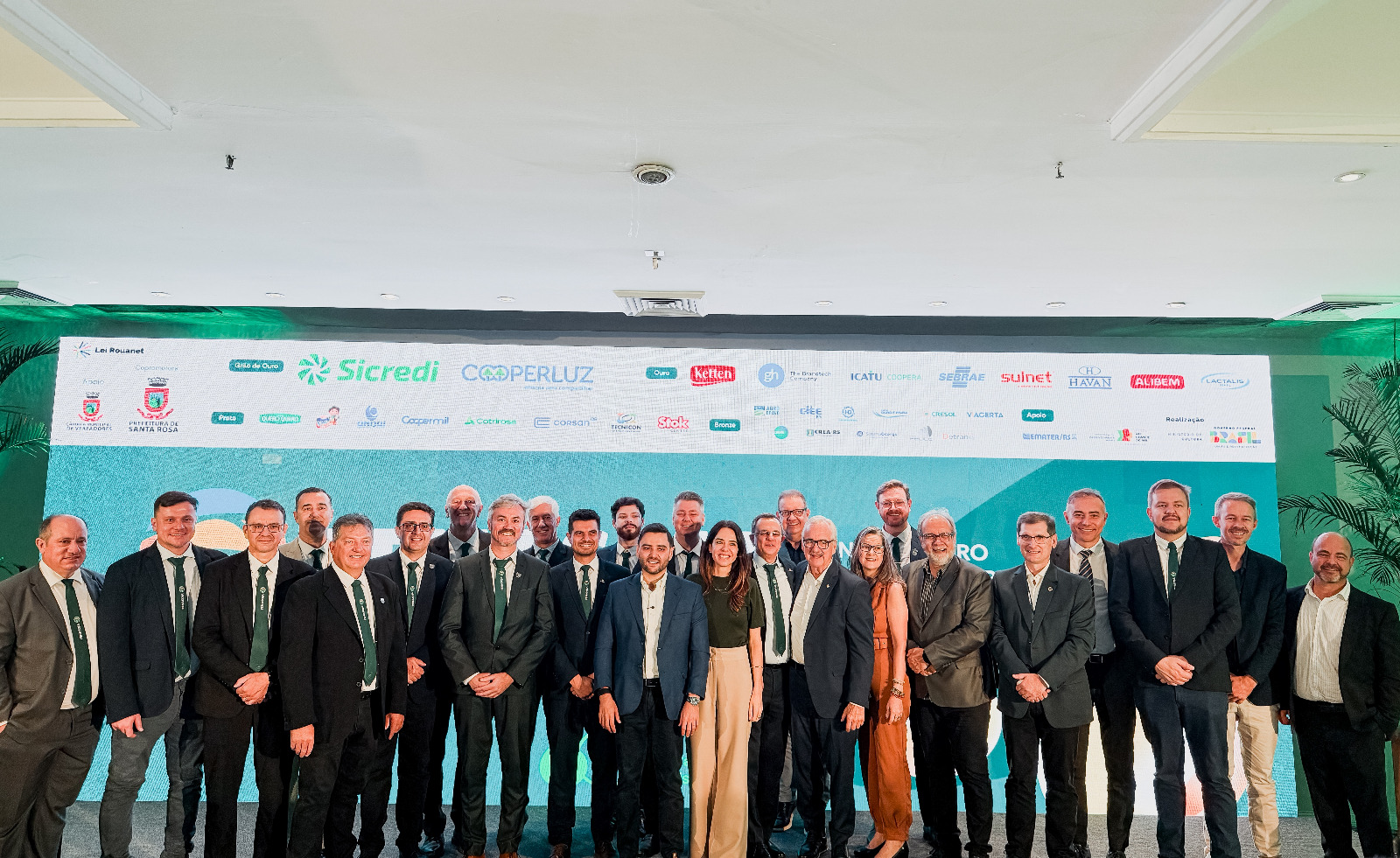 Lançamento Estadual enaltece história e expressão socioeconômica da Fenasoja Lançamento Estadual enaltece história e expressão socioeconômica da Fenasoja