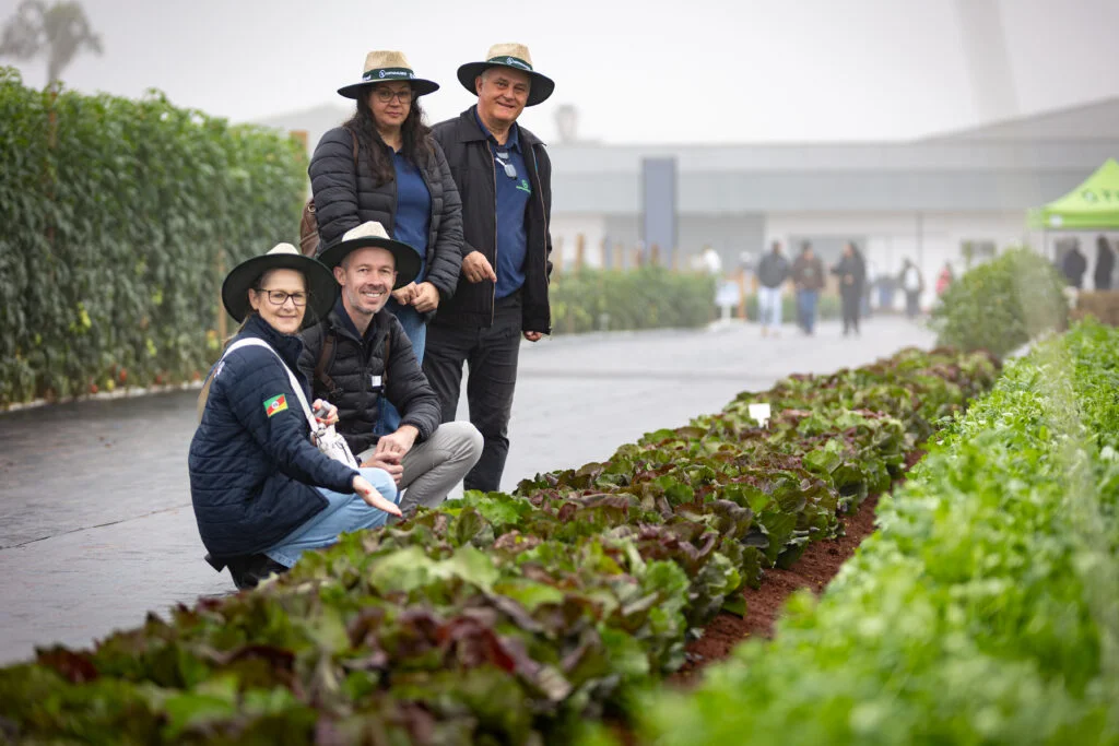 Comitiva do Hortigranjeiros busca inovação e novas parcerias em São Paulo