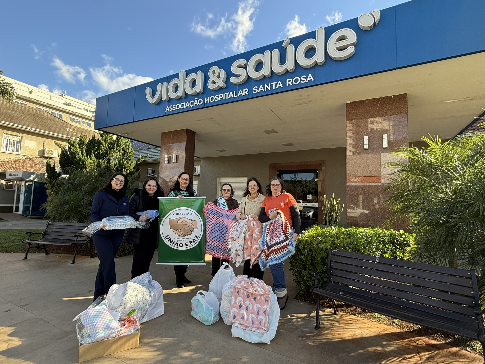 Clube de Mães União e Paz renova gesto de solidariedade com doação ao Hospital Vida & Saúde