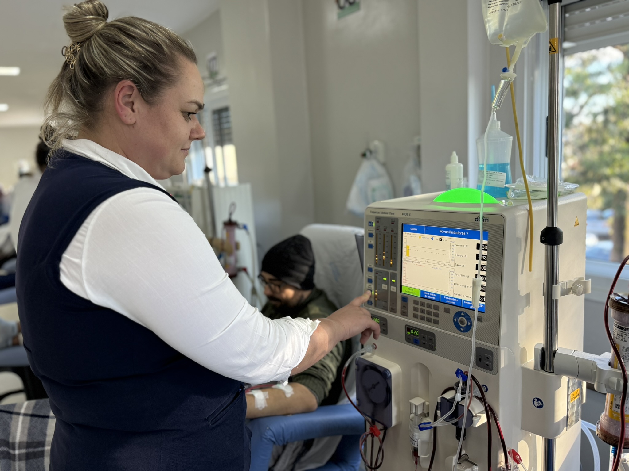 Hospital Vida & Saúde recebe novos equipamentos e qualifica setor de hemodiálise